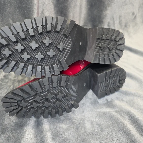 Lattelier Womens Shiny Ruby Red Leather Rhinestone Silver Boots. 38 (10 Usa) - Picture 10 of 13